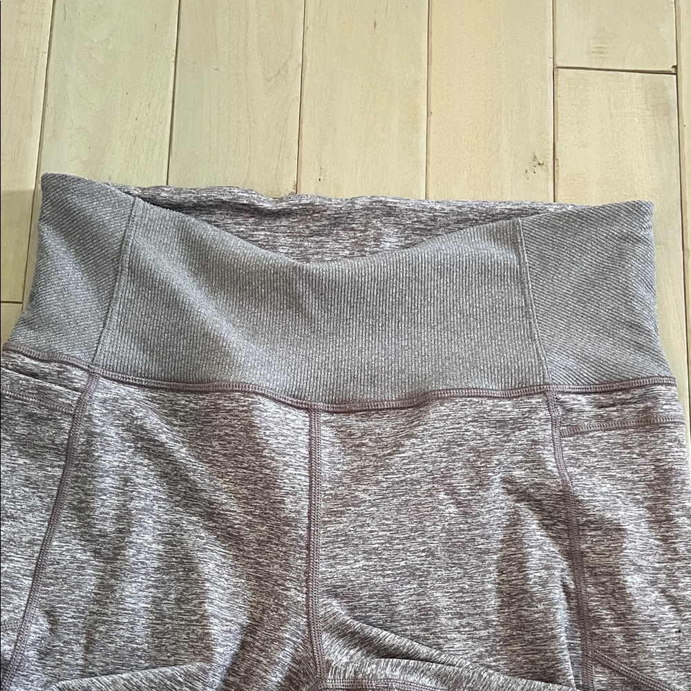 Athleta Heathered exhale heel tight Light lavender grey L 31” - Picture 4 of 11